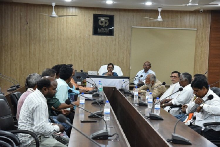 कलेक्टर से एसटी, एससी, ओबीसी समन्वय समिति के प्रतिनिधिमण्डल ने की भेंट