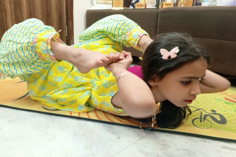 वान्या शर्मा बनीं सबसे कम उम्र की ग्लोबल योगा आइकॉन, 12वां विश्व रिकॉर्ड बनाया