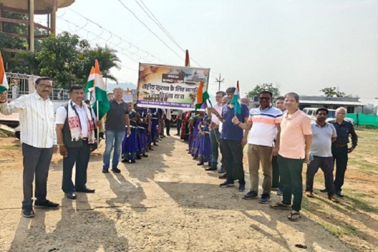 तिरंगा यात्रा निकालकर ऑपरेशन सिंदूर और देश के रक्षा में लगे सैनिक का किया गया सम्मान