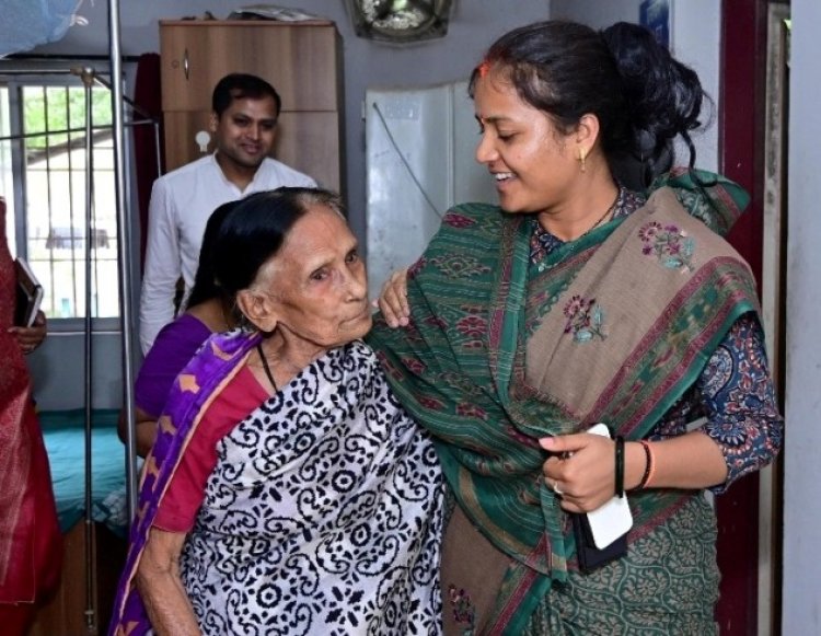 समाज कल्याण मंत्री ने वरिष्ठजन आश्रम का किया निरीक्षण