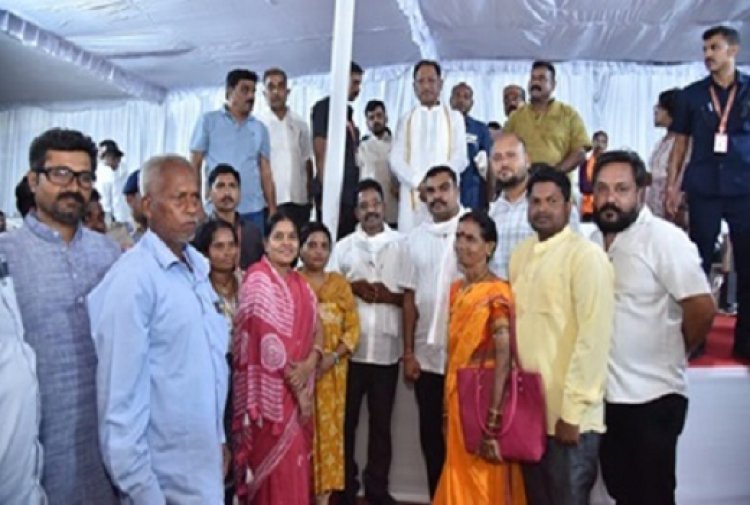 मुख्यमंत्री ने कोंडागांव में सामाजिक संगठनों के प्रतिनिधिमंडल से मुलाकात की