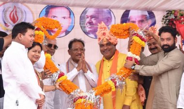 चन्द्रनाहू कुर्मी क्षत्रीय समाज के केन्द्रीय महाधिवेशन में शामिल हुए मुख्यमंत्री श्री साय