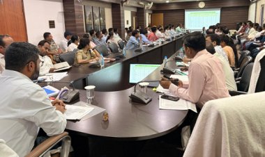 कलेक्टर ने मानसून के दौरान बाढ़ से बचाव-राहत की तैयारी के दिए निर्देश