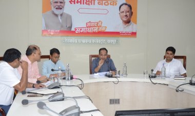 लंबित प्रकरणों का शीघ्र निराकरण करें: कलेक्टर