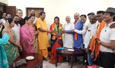 रिसाली नगर निगम में कांग्रेस को बड़ा झटका: पार्षद डॉ. सीमा साहू भाजपा में शामिल