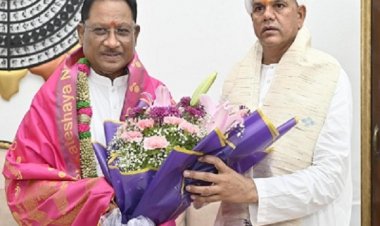 मुख्यमंत्री साय से पं.श्री रविशंकर महाराज रावतपुरा सरकार ने की सौजन्य मुलाकात