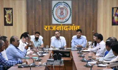 योग को अपने दैनिक जीवन में शामिल करने के लिए नागरिकों को करें अधिक से अधिक प्रेरित : कलेक्टर