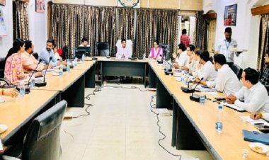 संभागायुक्त महादेव कावरे ने भारतमाला योजना के संबंध में ली बैठक