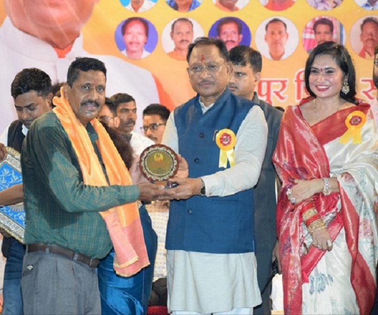 सेन समाज की प्रतिभाओं ने अपनी उपलब्धियों से समाज को किया गौरवान्वित: मुख्यमंत्री