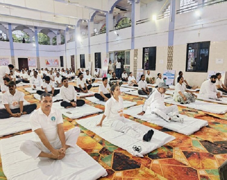 सुखद जीवन जीने की कला सिखाता है योग : भईयालाल