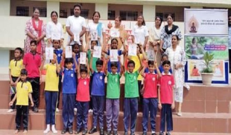 पीएम श्री शिवलाल राठी विद्यालय में अंतर्राष्ट्रीय योग दिवस पर योग और कला का अद्भुत संगम