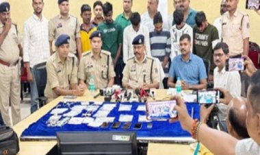 देवार गिरोह का पर्दाफाश: लाखों रुपये के सोने-चांदी के जेवरात जब्त, 6 चोर गिरफ्तार