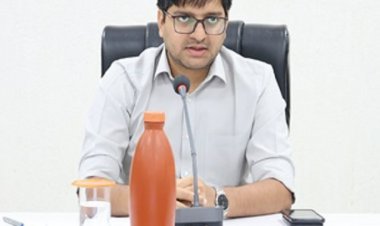 मुख्यमंत्री जनदर्शन में प्राप्त आवेदनों का त्वरित निराकरण करें: कलेक्टर