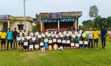 हर्राटिकरा के खेलों इंडिया सेंटर में फुटबॉल अस्मिता लीग का किया गया आयोजन