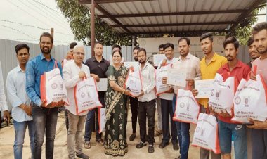 उन्नत मत्स्य बीज उत्पादन प्रशिक्षण में नेपाल से भी पहुंचे किसान