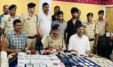 मोबाइल शोरूम में लाखों की चोरी: 2 नाबालिग समेत 4 हिरासत में