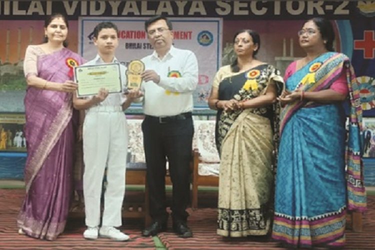 शिक्षा विभाग ने बीएसपी स्कूलों के मेधावी छात्र-छात्राओं को किया सम्मानित