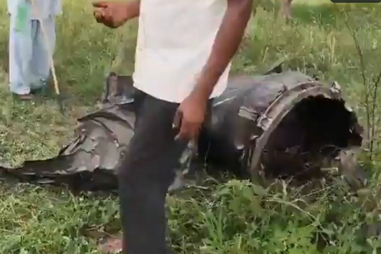 राजस्थान में IAF का फाइटर जेट क्रैश, मलबे से दो शव बरामद...