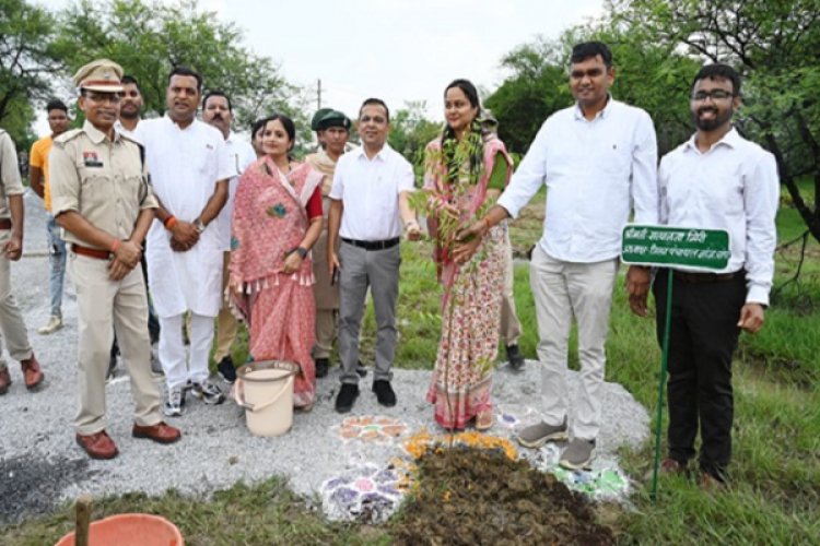 11वीं बटालियन पुटपुरा में 23 हेक्टेयर क्षेत्र में 25,300 पौधे लगाए गए