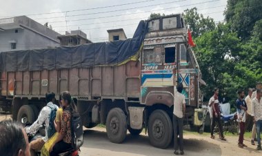 खैरागढ़ रोड बना 'मौत का रास्ता':