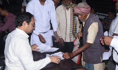 कलेक्टर ने जनदर्शन में सुनी लोगों की समस्याएं