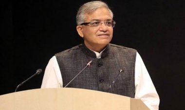 चुनाव आयोग ने फिर दोहराया, राहुल गांधी डिक्लेरेशन दें या फिर झूठे आरोपों के लिए देश से माफी मांगें