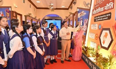 राजधानीवासियों को लुभा रही जनसंपर्क विभाग की छायाचित्र प्रदर्शनी