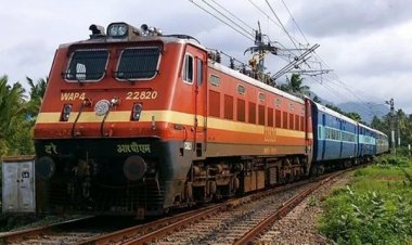 दुर्गा पूजा पर यात्रियों के लिए इतवारी से शालीमार और दुर्ग से निजामुद्दीन के बीच चलेगी स्पेशल ट्रेनें