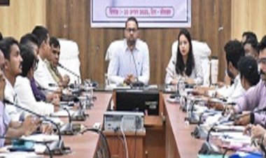 आदिवासी बाहुल्य ग्रामों में योजनाओं के बेहतरीन क्रियान्वयन के लिए करें कार्य : कलेक्टर