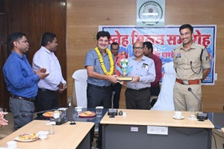 कलेक्टर, एसपी सहित अधिकारी-कर्मचारियों ने अपर कलेक्टर को दी गई भावभीनी विदाई