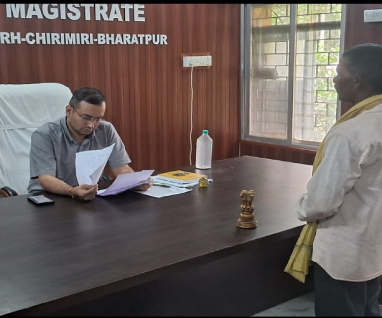 भरतपुर जनदर्शन में 38 आवेदन हुए प्राप्त : आवास, भूमि विवाद, मजदूरी और बंटवारे से जुड़े मामलों की अधिकता