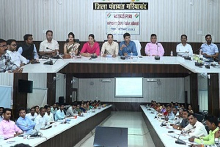 भारत निर्वाचन आयोग के अधिकारियों ने जिले के बीएलओ को दिया प्रशिक्षण