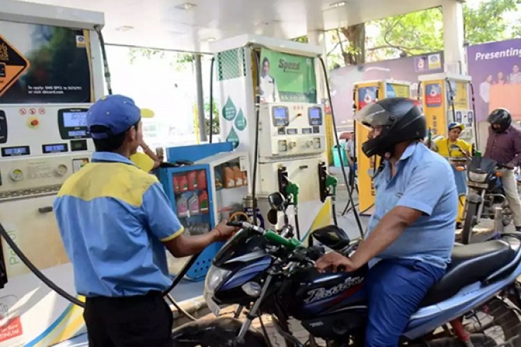 पेट्रोल के लिए हेलमेट अनिवार्य