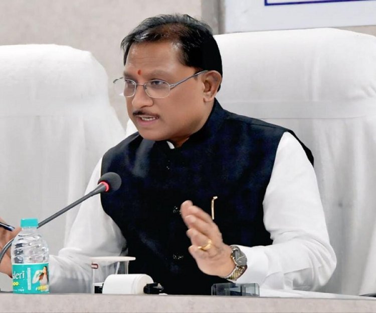 मुख्यमंत्री श्री साय के निर्देश पर त्वरित अमल : बाढ़ पीड़ितों को राशन-ईलाज के साथ अब जरूरी दस्तावेज बनाने का काम भी शुरू