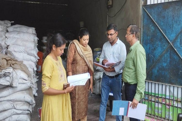 रायपुर : दो कीटनाशक दवा विक्रेता प्रतिष्ठानों को नोटिस