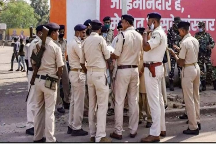 दिल्ली-मुंबई हाईकोर्ट और बिहार में बम धमकी से मचा हड़कंप...