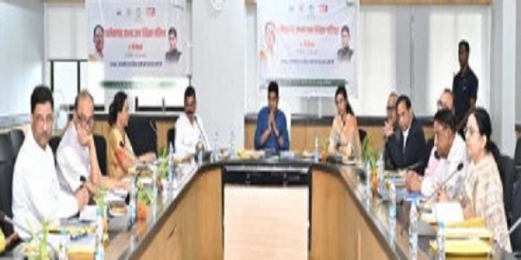 उच्च शिक्षा को आधुनिक, नवाचारी और युवाओं के भविष्य के अनुरूप बनाने ठोस और प्रभावी कार्ययोजनाओं पर करें अमल : टंकराम