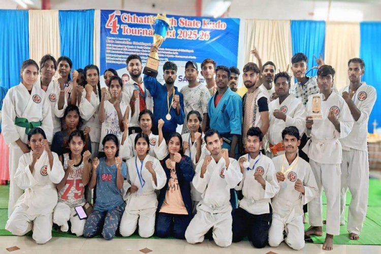 रायपुर : राज्य स्तरीय कूड़ो प्रतियोगिता में खिलाड़ियों को मिला स्वर्ण पदक