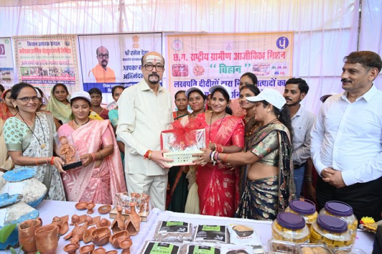 रायपुर : राज्यपाल श्री रमेन डेका ने लखपति दीदियों के हुनर को सराहा
