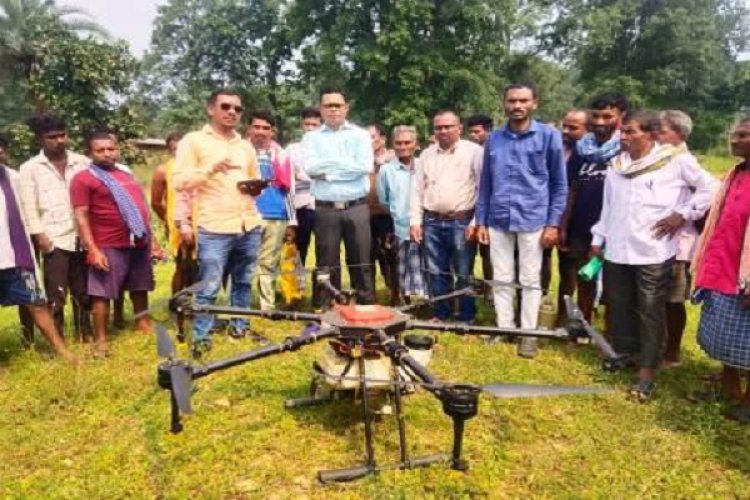 धान की फसल में ड्रोन तकनीक का सफल प्रदर्शन, किसानों को मिली आधुनिक खेती की जानकारी