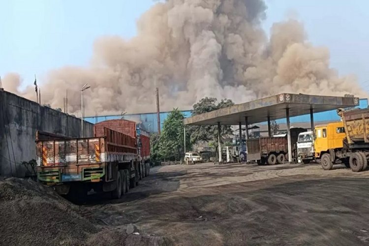 रायगढ़ में बड़ा हादसा: NRVS प्लांट में जोरदार ब्लास्ट, 3 मजदूर झुलसे, एक गंभीर...
