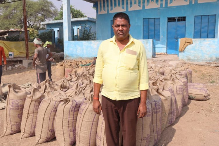 रायपुर : उपार्जन केंद्रों में बेहतर व्यवस्था से प्रसन्न है धान विक्रेता कृषक