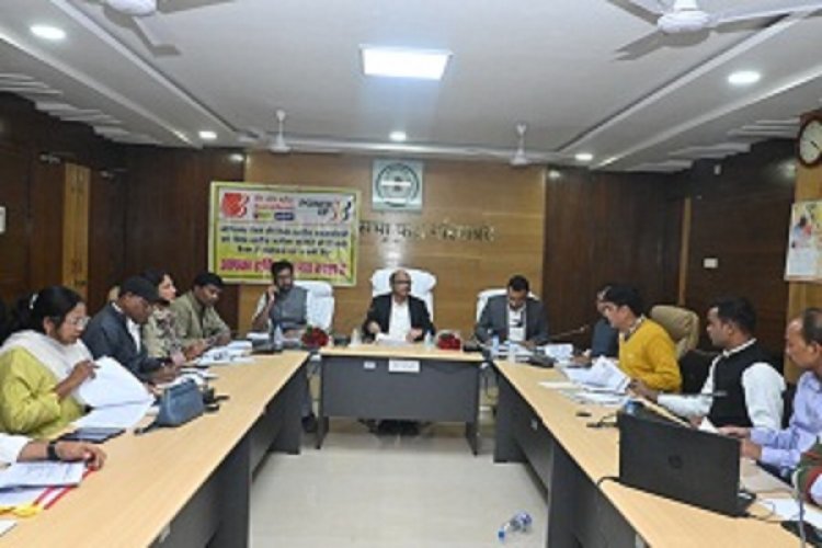 लोगों को हितग्राहीमूलक बैंकिंग सुविधाओं से करें लाभान्वित : कलेक्टर