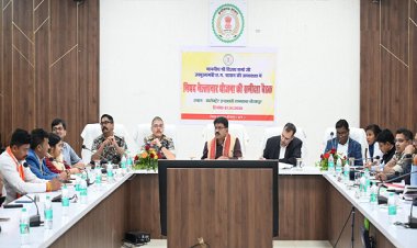 नए ऊर्जा और नई रणनीति के साथ बीजापुर के विकास में जुटें अधिकारी - उपमुख्यमंत्री श्री विजय शर्मा