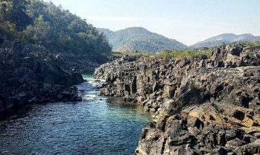 बारसूर-मुचनार: रोमांच, प्रकृति और आस्था का अनोखा संगम