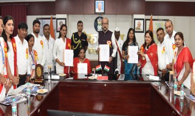 राज्यपाल श्री डेका ने ब्रेल पुस्तक और ऑडियो बुक्स का किया विमोचन