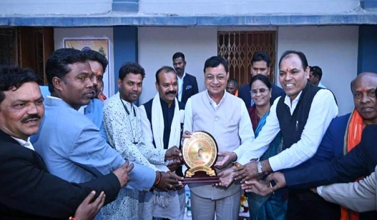 कैबिनेट मंत्री श्री देवांगन धीवर समाज के नववर्ष एवं पारिवारिक मिलन समारोह में हुए शामिल