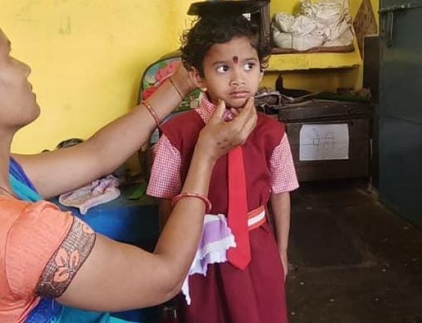 हमर स्वस्थ लइका कार्यक्रम से 16 सप्ताह में अति कुपोषण से सामान्य श्रेणी में पहुंची हिमांशी