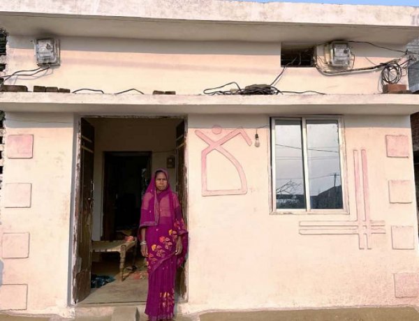 पक्के घर के साथ सुखबाई खुटे के जीवन में आई नई रोशनी