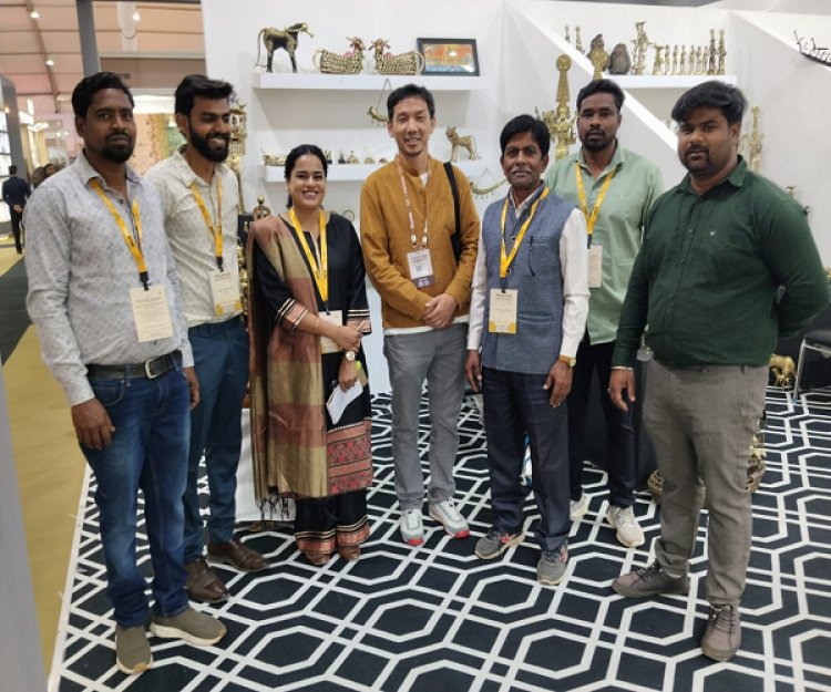 आईएचजीएफ फेयर 2026 में छत्तीसगढ़ी शिल्प की गूंज, कोंडागांव के कलाकारों ने बिखेरा हुनर का जादू